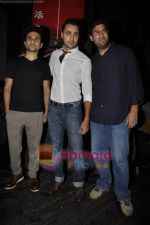 Imran Khan at Delhi Belly DK Bose song success bash in Vie Lounge, juhu, mumbai on 3rd June 2011 (18).JPG